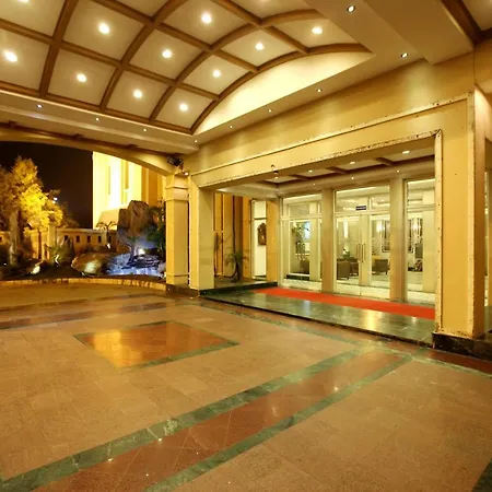 Midtown Grand-3