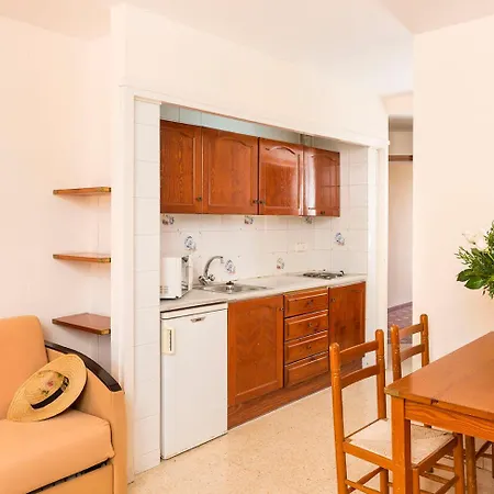 Apartamentos Guitart-3