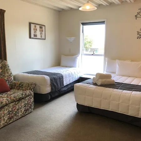 Saddle And Sulky Motor Lodge-2