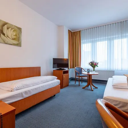 Trip Inn Hotel Schumann-3