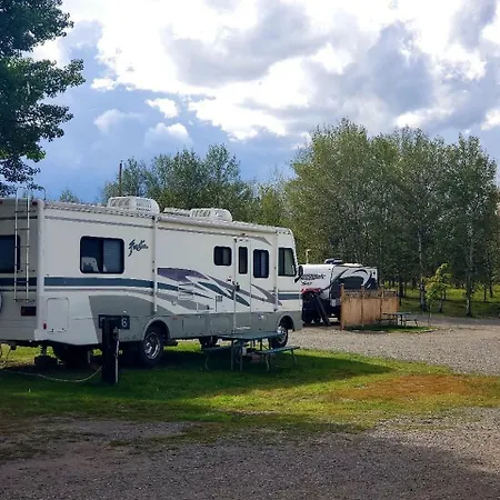 100 Mile Motel & Rv Park-3