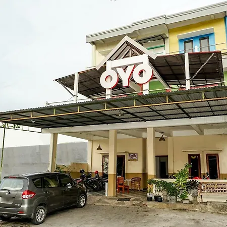 Kartika Syariah Homestay by Stayku-2