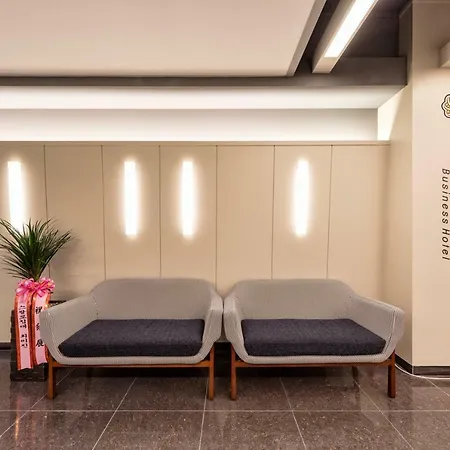 Ballantine Business Hotel-2