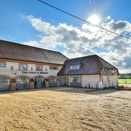 The Coach And Horses-3