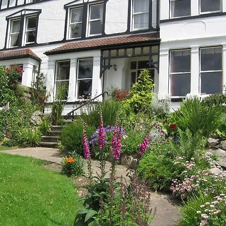 Bryn Derwen Guest House-2