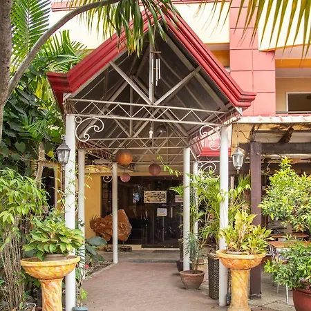 Golden Belle Apartelle And Suites-2
