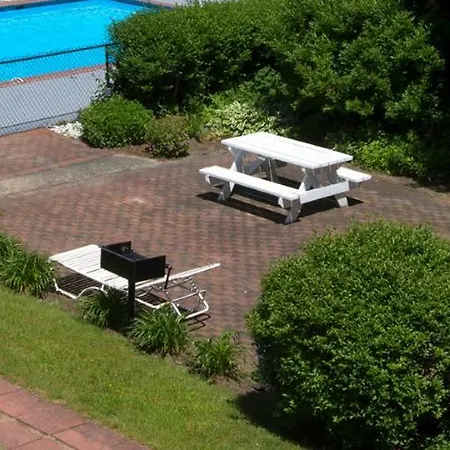 The Cove Motel-3