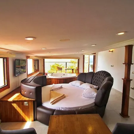 George'S Boutique Hotel-3