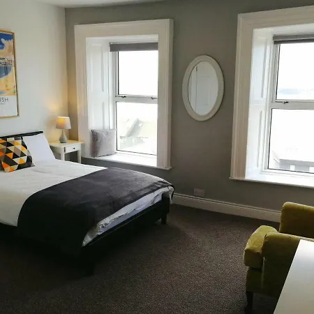Malvern House-3
