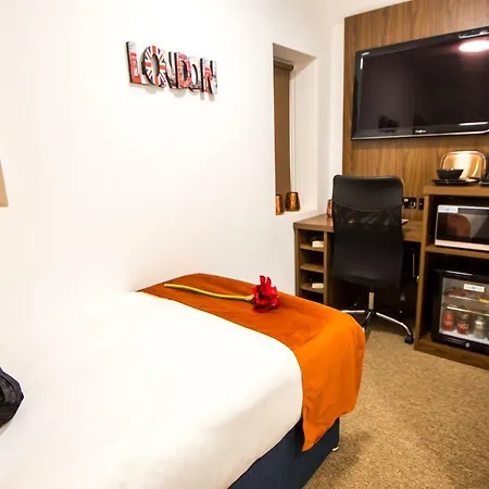 Trivelles Gatwick Hotel & Airport Parking-3