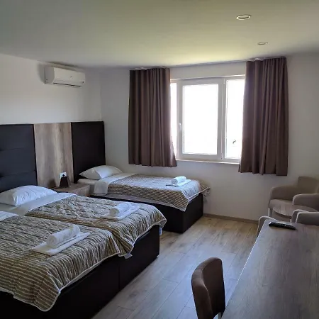 Hotel Vesna-2