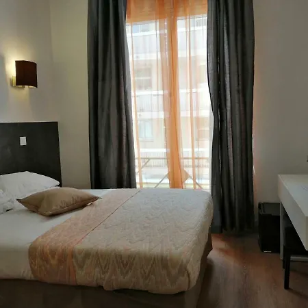 Brit Hotel Colbert-2