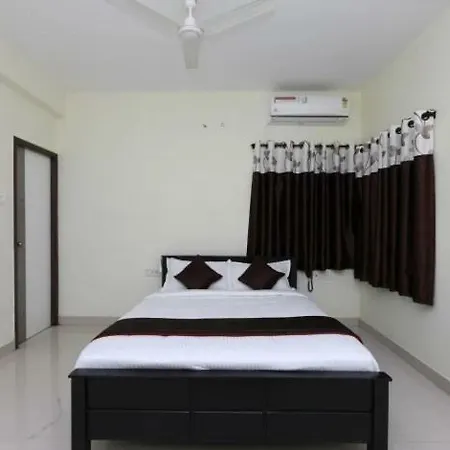 The Posh Residency, Ecr-3