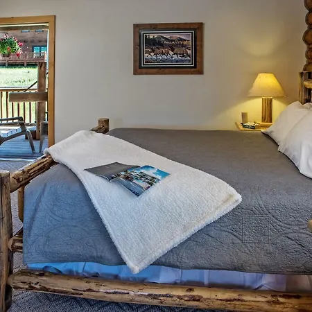 Stanley High Country Inn-3