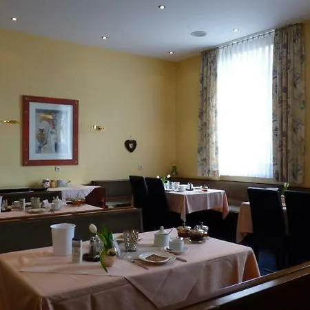 Central Hotel-3