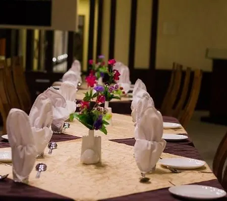 Hotel Sheela Shree Plaza-2