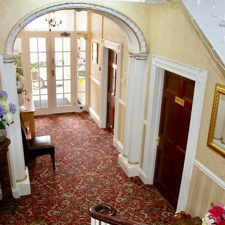 Helmsman Guesthouse-2