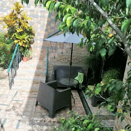 Casa Leon Guesthouse-3