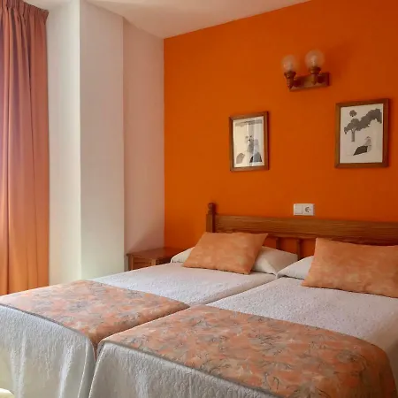 Apartamentos Jovial-3