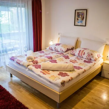 Apartments And Rooms Villa Vive-3