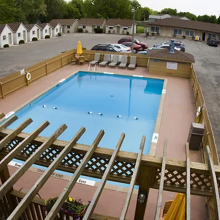 Falls Manor Resort-3