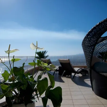 Villa Le Terrazze Charming Rooms-3