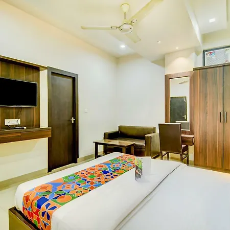 Fabhotel Solitaire Inn-3