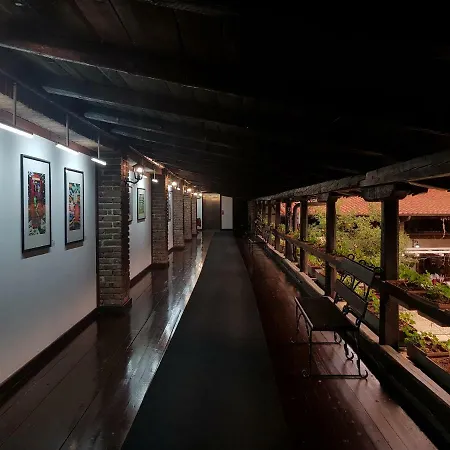 Hotel Restaurant Bujtina E Gjelit-3