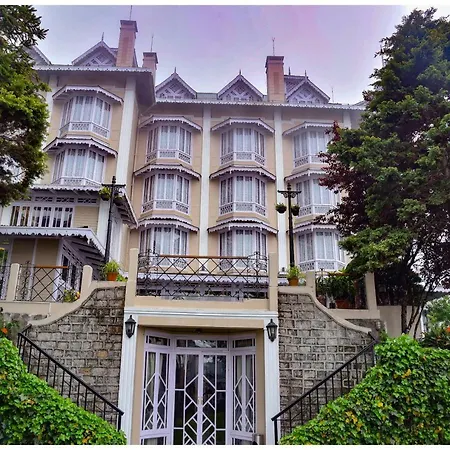 Cedar Inn-3
