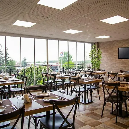 Uzer Otel-3