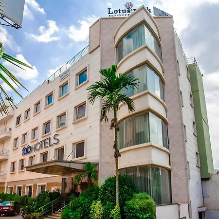 C Suites - Lotus Park-2