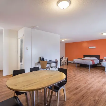 Motel Bo-Camrose, Ab-3
