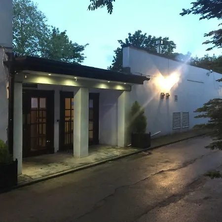 Cedar Tree Hotel-2