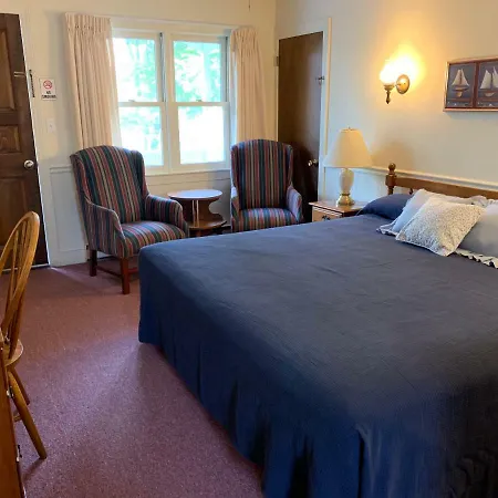 The Holiday House Inn & Motel-3