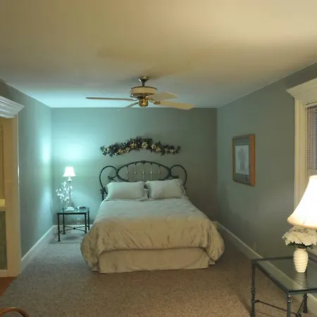 Mccloud Hotel-3