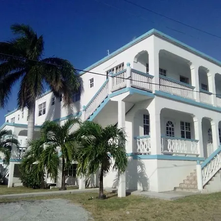 Beverley'S Guest House, Nevis-2