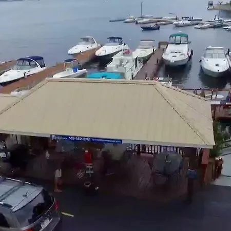Hills Motel & Marina-3