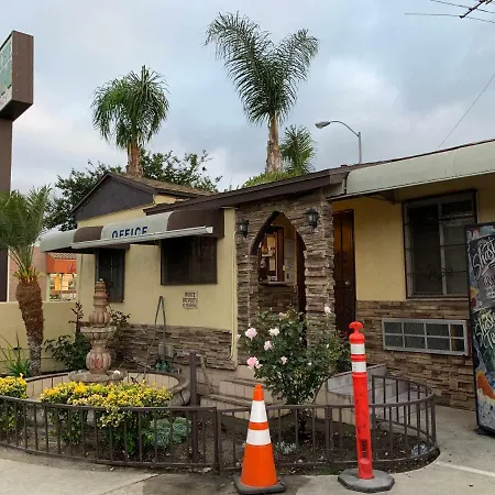 Apache Inn-2