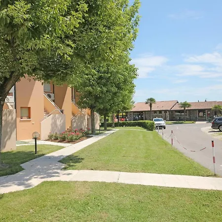 Residence Villaggio Tiglio-2