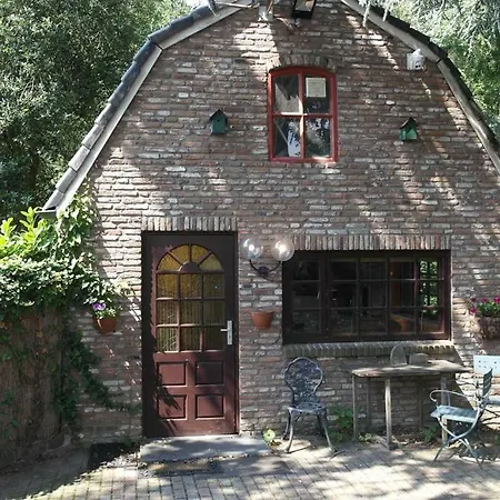 Art, Bed & Breakfast-2