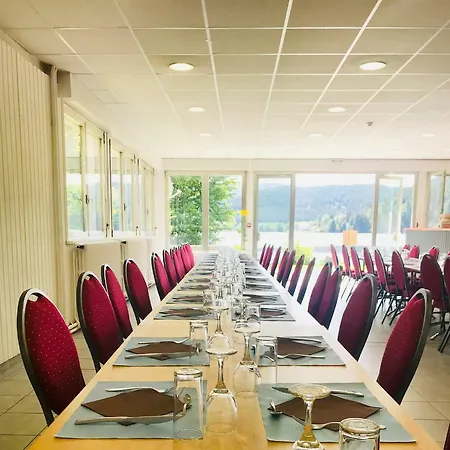 Hotel Restaurant Le Chalet Au Bord Du Lac-3
