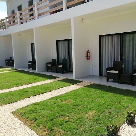 Christelle Inn-2