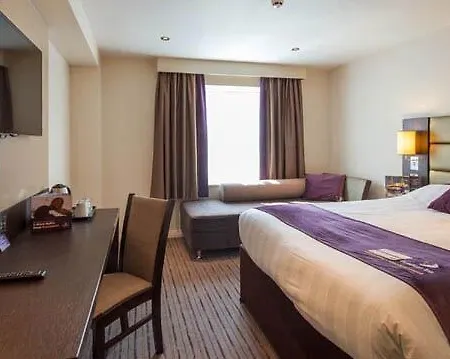 Premier Inn Leek Town Centre-2