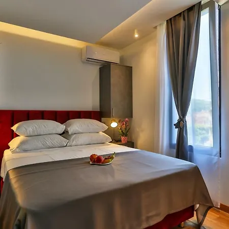 Hotel M-2