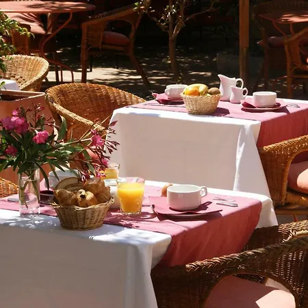 Auberge Des Glycines-2