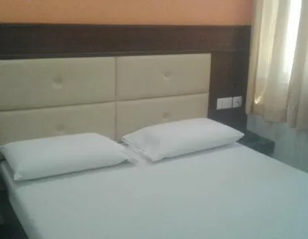 Hotel Sabareesh Plaza-3