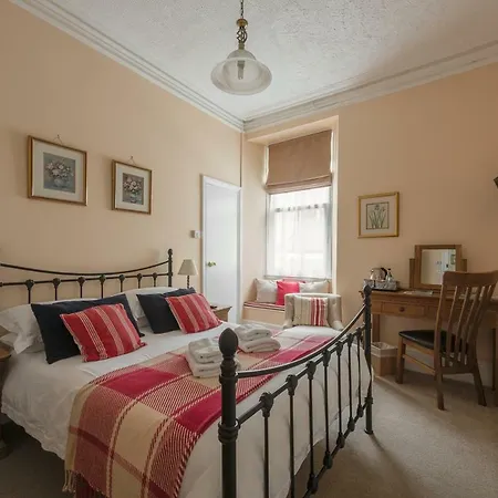 Cliftons Guest House-2