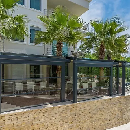 Aparthotel Adeo-2
