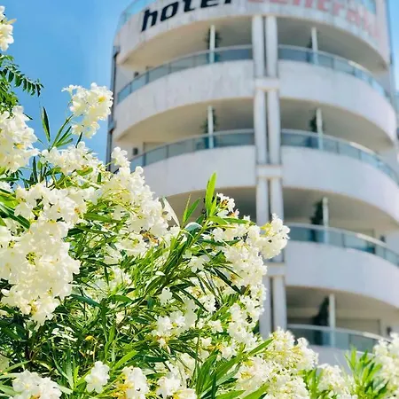 Hotel Centrale-2