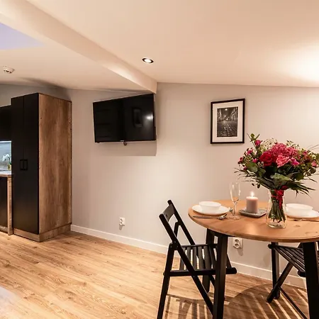 Lubomirskiego 23 Residence - Great Location, 10 Min To Main Square By Foot, Right Next To Main Rail And Bus Station-2
